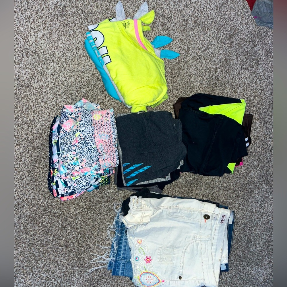 Women’s Clothes 
Including -Jean Shorts,Pj Shirts,Pj shorts,Leggings